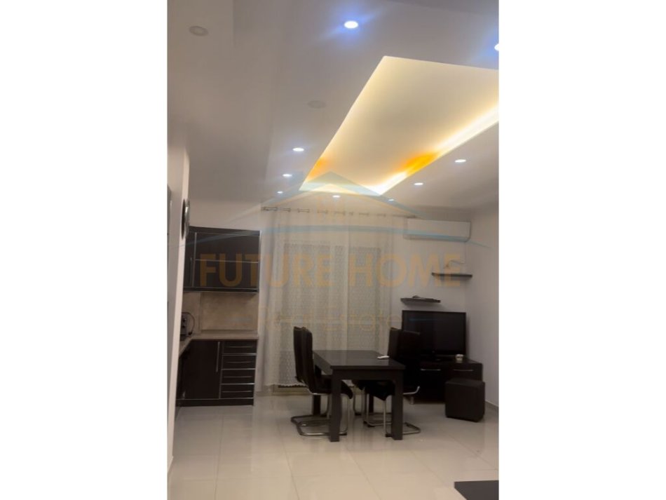 Shqiperi, jepet me qera apartament 1+1+Aneks+Ballkon , 540 € (Pavarsia)