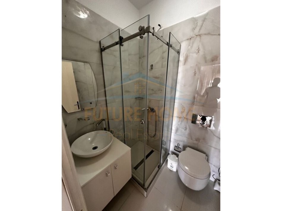 Shqiperi, jepet me qera apartament 1+1+Aneks+Ballkon , 540 € (Pavarsia)