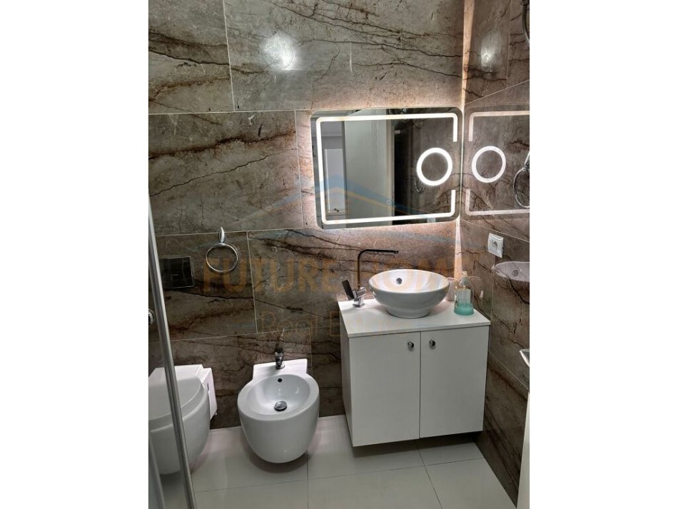 Shqiperi, jepet me qera apartament 1+1+Aneks+Ballkon , 540 € (Pavarsia)