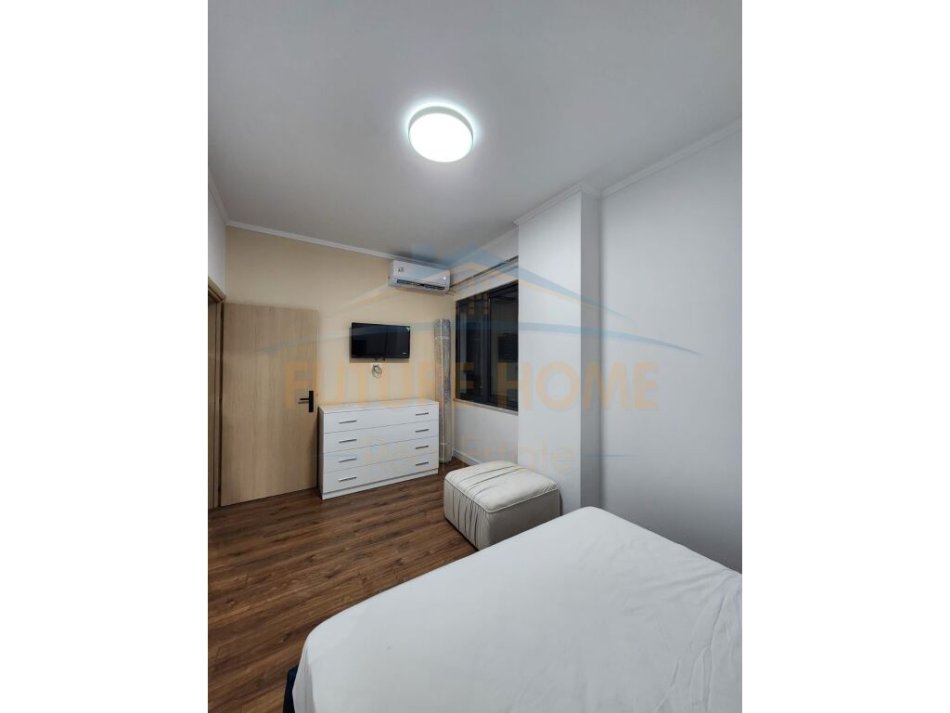 Tirane, jepet me qera apartament 2+1 Kati 8, 87 m² 500 € (Yzberisht)