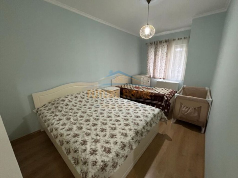 Tirane, jepet me qera apartament 2+1 Kati 2, 100 m² 700 € (LIQENI I THATE)