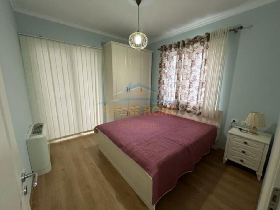 Tirane, jepet me qera apartament 2+1 Kati 2, 100 m² 700 € (LIQENI I THATE)