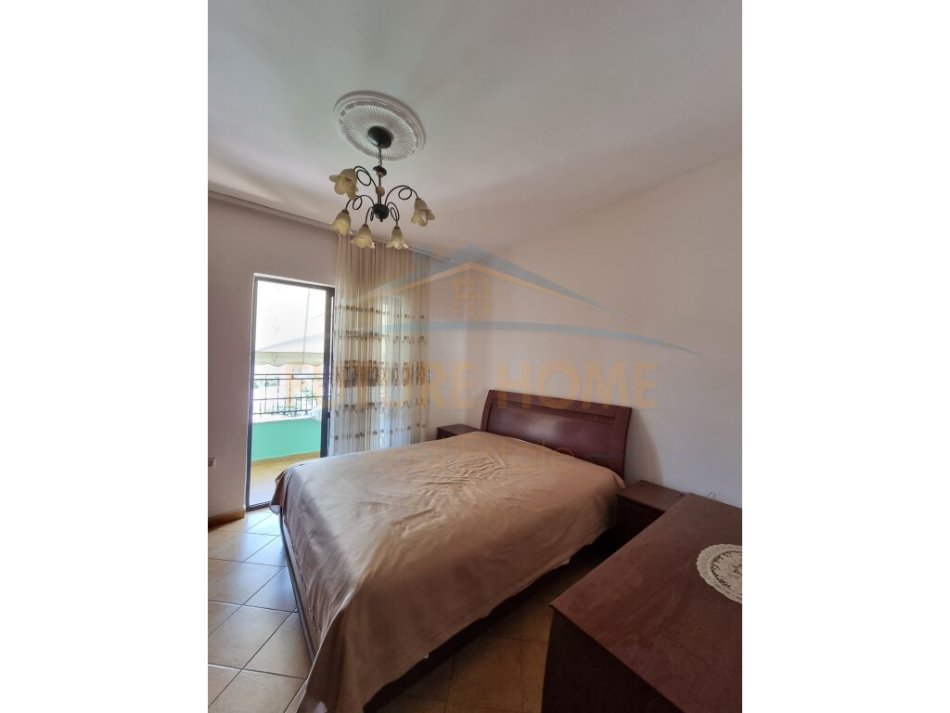Tirane, jepet me qera apartament 2+1 Kati 5, 95 m² 600 € (9 katshet mbrapa Poliklinikes Qendrore)