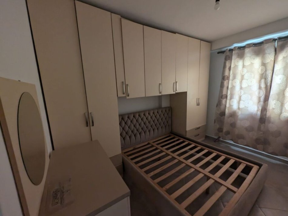 Tirane, jepet me qera apartament 2+1 Kati 4, 85 m² 470 € (Rrapo Hekali)