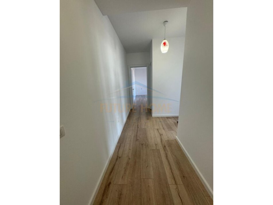 Tirane, shitet apartament 1+1 Kati 8, 77 m² 147.000 € (ZOGU ZI)