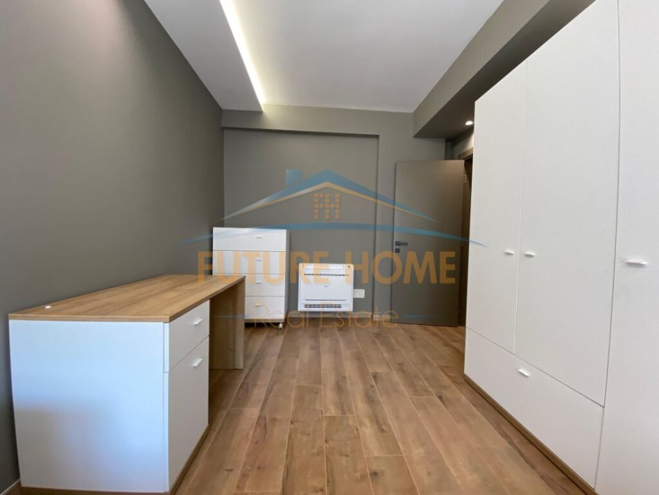 Tirane, shitet apartament 3+1+Ballkon Kati 3, 153 m² 298.000 € (Kodra e Diellit)