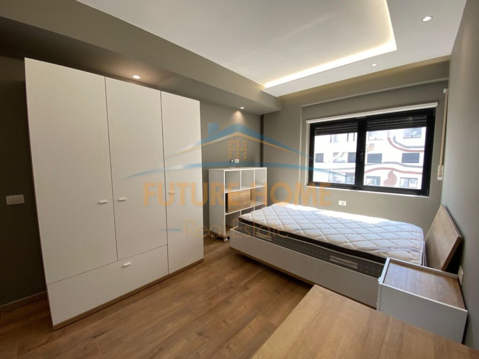 Tirane, shitet apartament 3+1+Ballkon Kati 3, 153 m² 298.000 € (Kodra e Diellit)