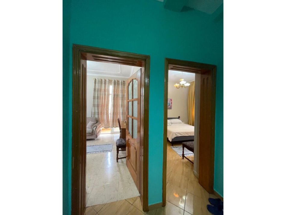 Tirane, jepet me qera apartament 2+1 Kati 4, 95 m² 700 € (Qender)