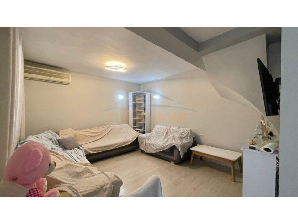 Tirane, jepet me qera apartament 3+1 Kati 2, 130 m² 550 € (Rruga Bardhyl)