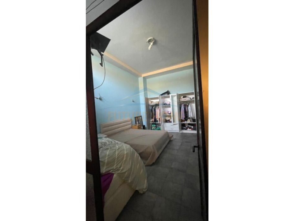 Tirane, jepet me qera apartament 3+1 Kati 2, 130 m² 550 € (Rruga Bardhyl)