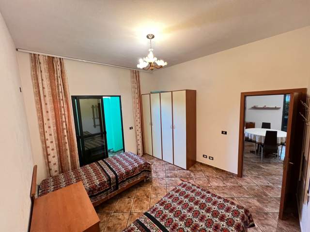 Tirane, jepet me qera apartament duplex 2+1+A+BLK Kati 2, 100 m² 450 Euro (prane Ambasades Kineze)