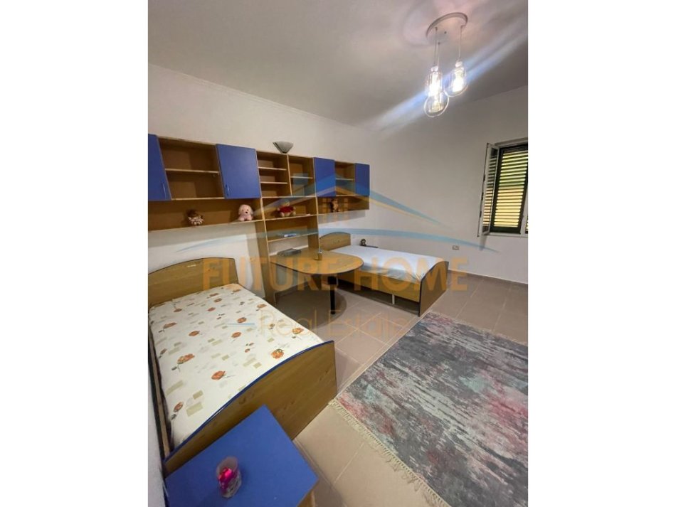Tirane, jepet me qera 2+1 Kati 1, 83 m² 350 € (Rruga Teleferiku)