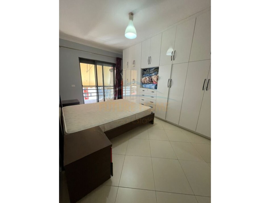Tirane, shitet apartament 2+1+Ballkon Kati 6, 118 m² 136.000 € (Yzberisht)