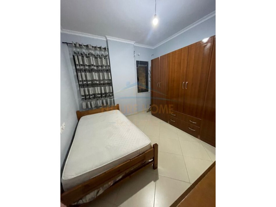 Tirane, shitet apartament 2+1+Ballkon Kati 6, 118 m² 136.000 € (Yzberisht)