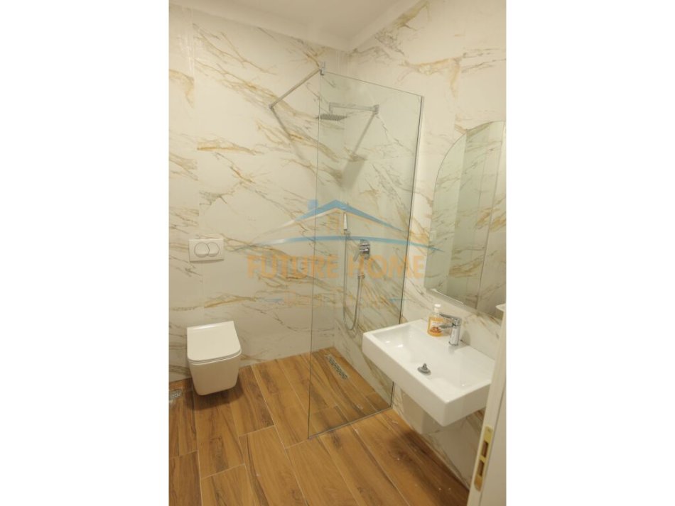 Tirane, shitet apartament 1+1+Ballkon Kati 2, 64 m² 170.000 € (Mahmut Fortuzi)