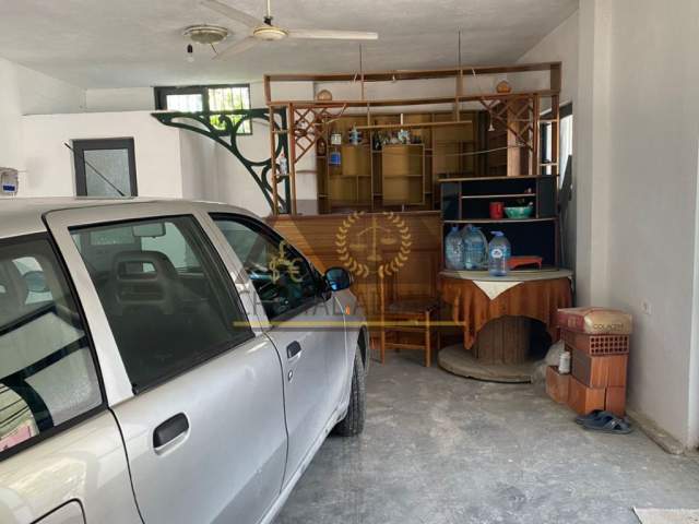 Tirane, shitet shtepi 2 Katshe 600 m² 300.000.000 Euro