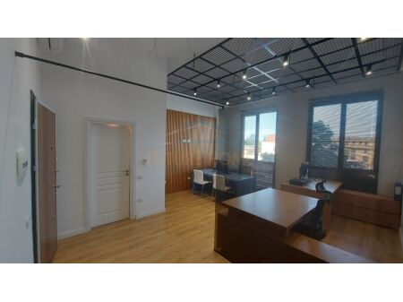 Tirane, shitet ambjent biznesi Kati 1, 42 m² 127.000 € (Rruga Kongresi Manastirit, Kompleksi ASL, Tirane, AREA43084)