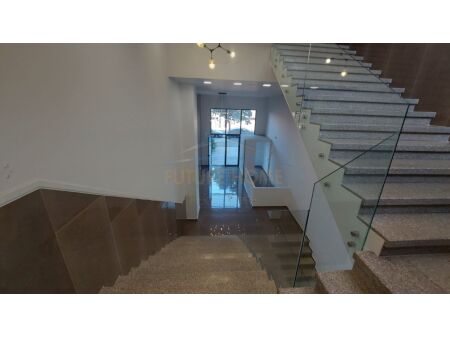 Tirane, shitet ambjent biznesi Kati 1, 42 m² 127.000 € (Rruga Kongresi Manastirit, Kompleksi ASL, Tirane, AREA43084)