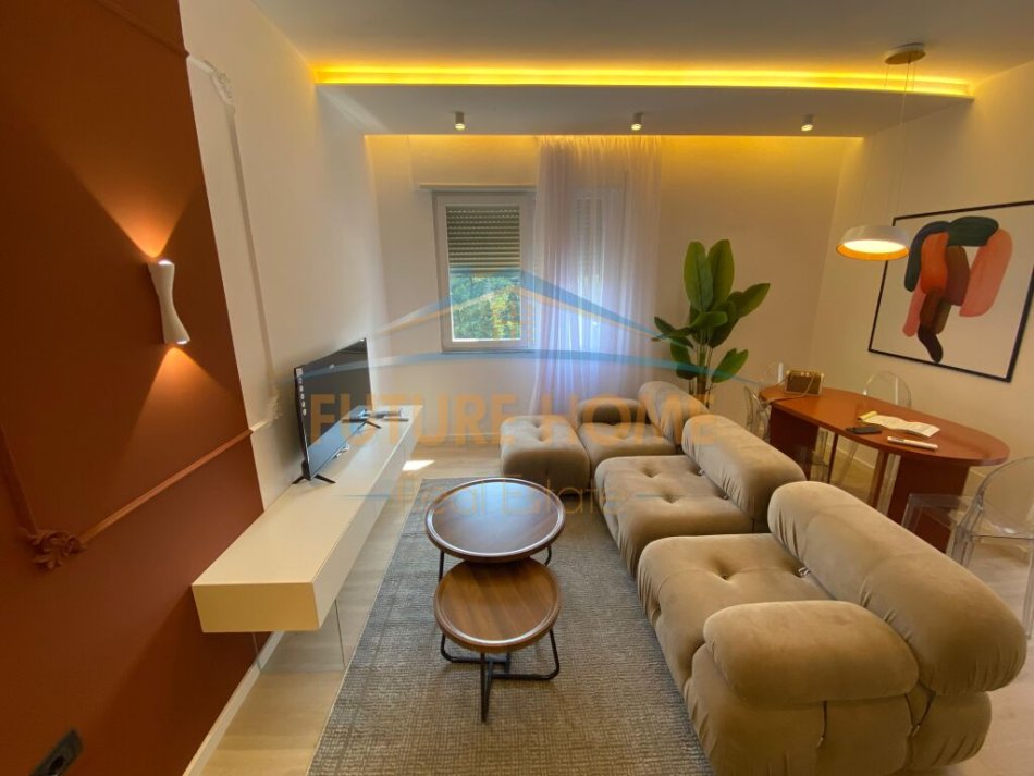 Tirane, shitet apartament 1+1 Kati 5, 66 m² 155.000 € (Komuna e Parisit)