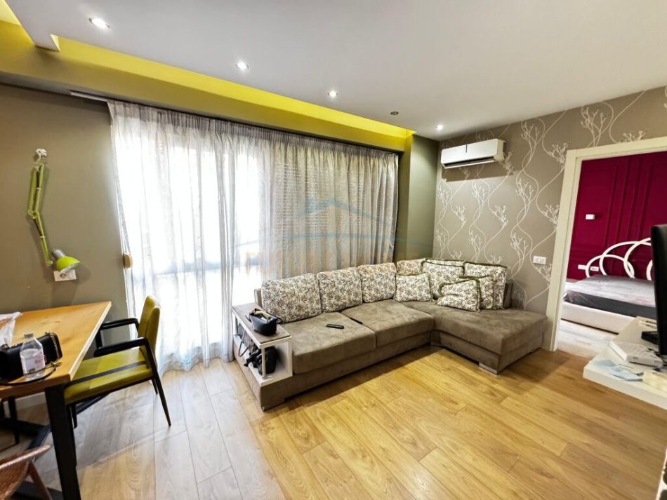 Tirane, shes apartament 1+1+Aneks+Ballkon Kati 1, 75 m² 230.000 € (KOMPLEKSI DELIJORGJI)