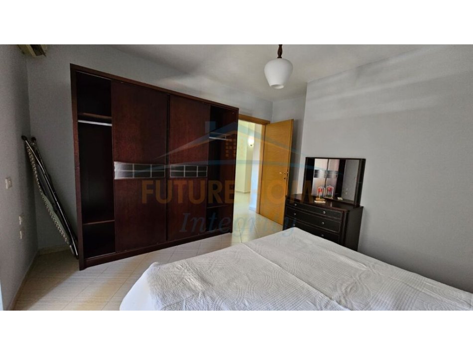 Tirane, jepet me qera apartament 2+1 Kati 8, 112 m² 850 € (Rruga e Elbasanit, afer Ambasades Amerikane)