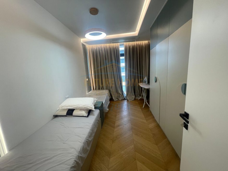 Tirane, jepet me qera apartament 2+1+Ballkon Kati 6, 120 m² 1.900 € (Rruga e Kosovareve)