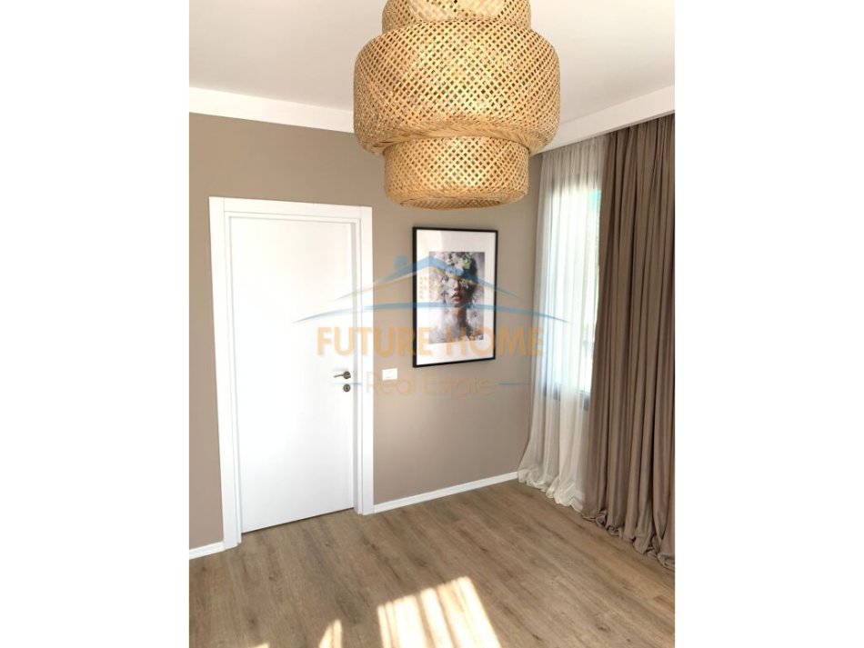 Tirane, shes apartament 2+1+Ballkon Kati 2, 105 m² 235.000 € (Frosina Plaku)
