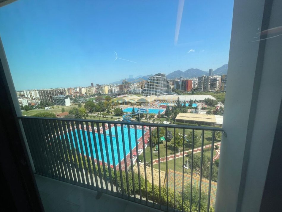 Tirane, jepet me qera apartament 2+1+Ballkon Kati 6, 123 m² 1.700 € (Rruga e Kosovareve)