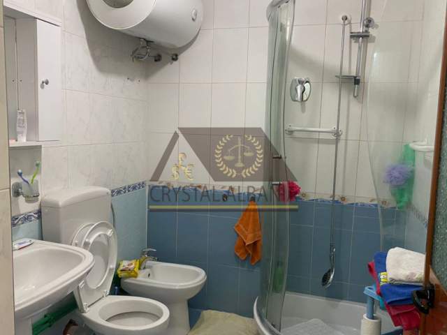 Tirane, shitet shtepi 2 Katshe 600 m² 300.000.000 Euro