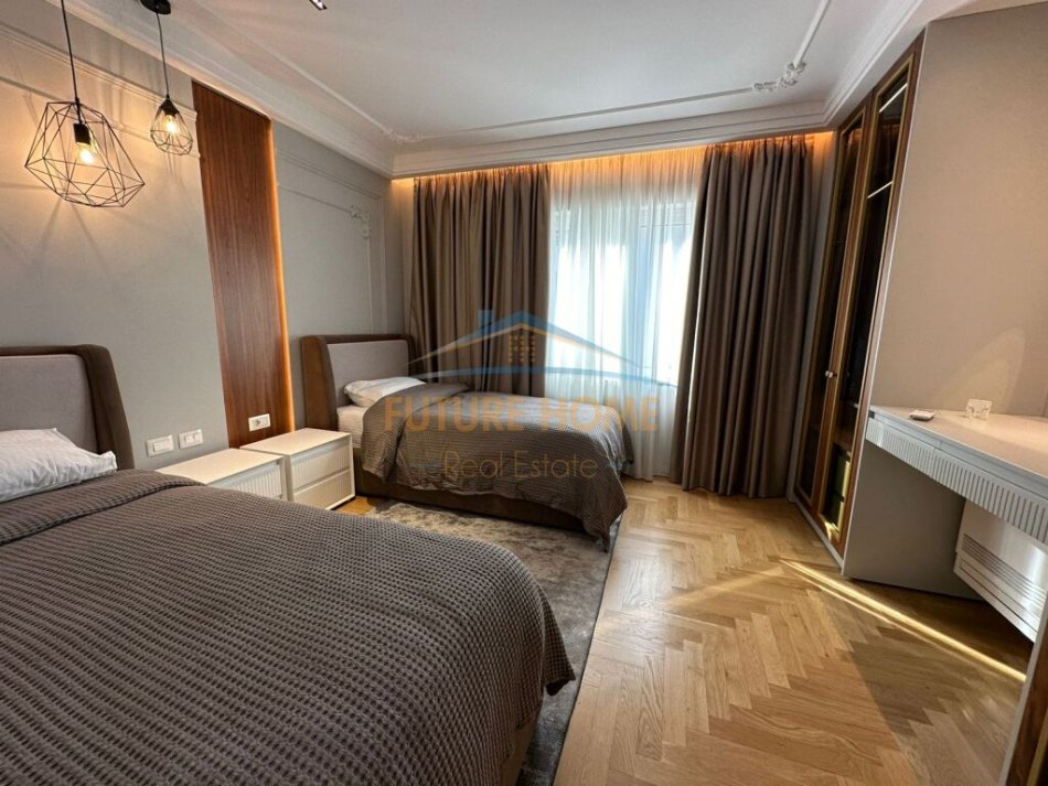 Tirane, jepet me qera apartament 2+1 Kati 4, 107 m² 1.600 € (Kopshti zoologjik)