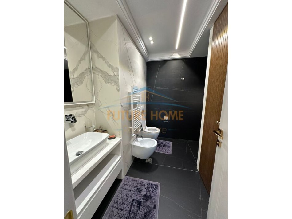 Tirane, jepet me qera apartament 2+1 Kati 4, 107 m² 1.600 € (Kopshti zoologjik)