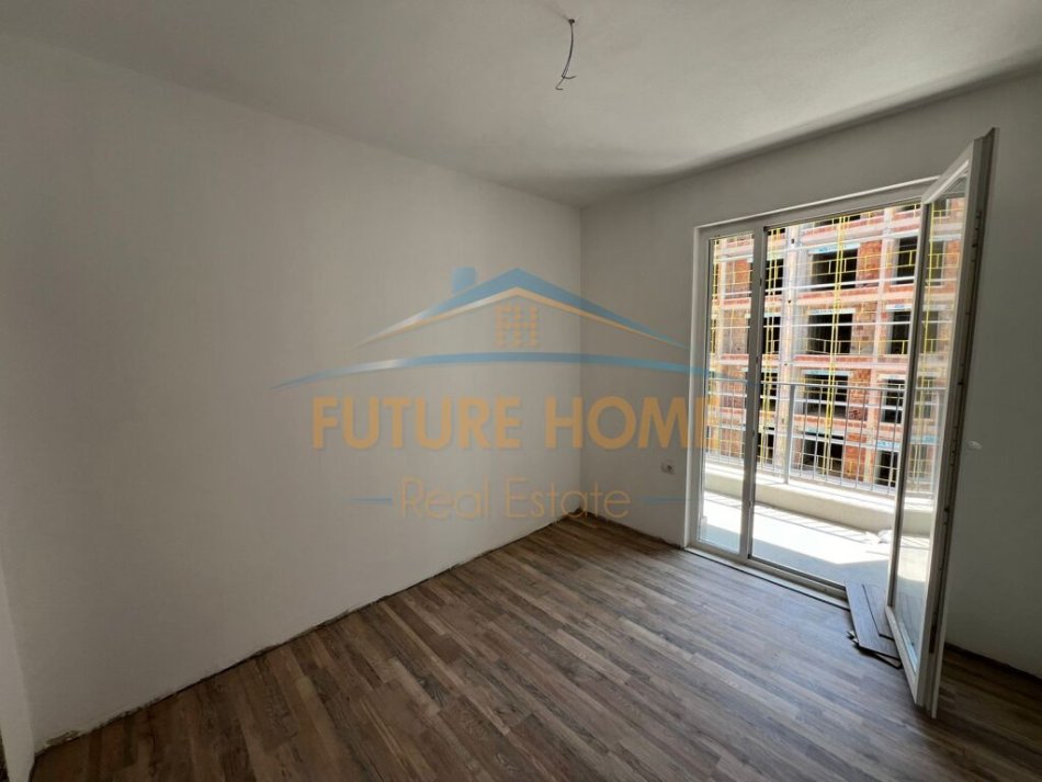 Tirane, shitet apartament 2+1+Ballkon Kati 5, 91 m² , 91.000 Euro, (Univers City)