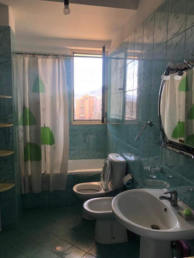 Tirane, jepet me qera apartament 2+1+BLK Kati 7, 110 m² 550 Euro (21 Dhjetori)