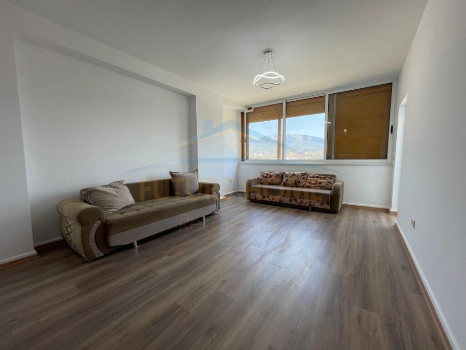 Tirane, shitet apartament 1+1+Ballkon Kati 9, 62 m² 93.000 € (PORCELAN)