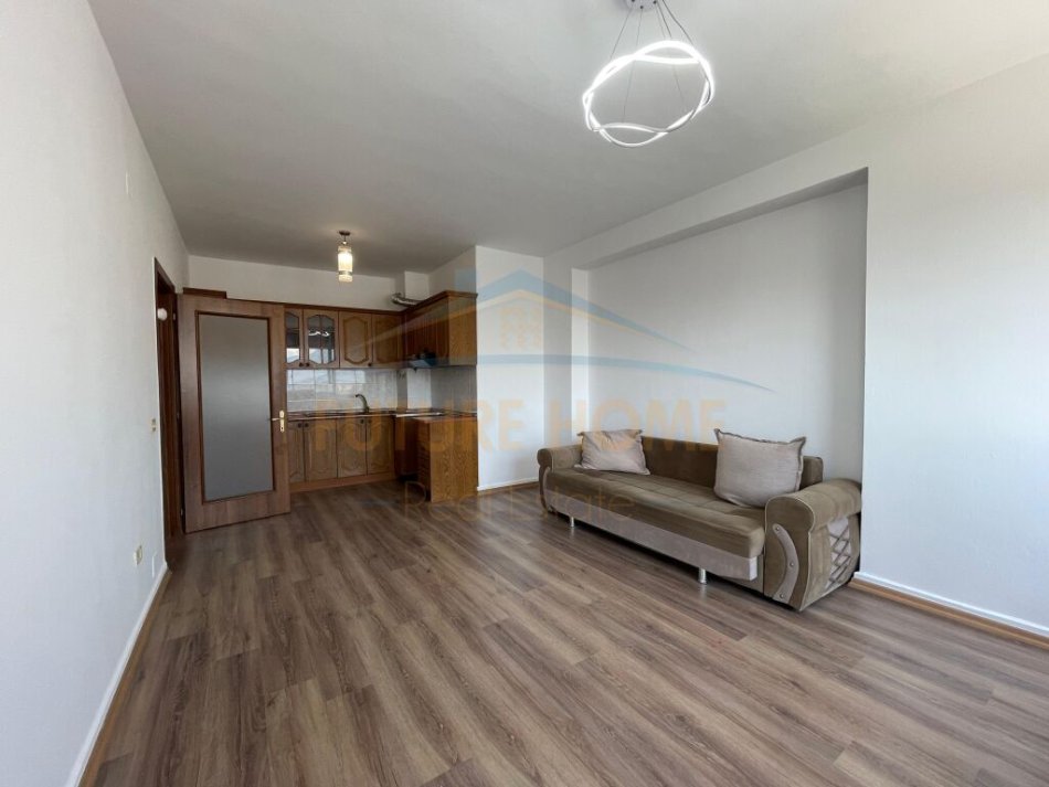 Tirane, shitet apartament 1+1+Ballkon Kati 9, 62 m² 96.000 € (Porcelan)