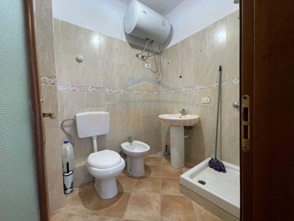 Tirane, shitet apartament 1+1+Ballkon Kati 9, 62 m² 96.000 € (Porcelan)