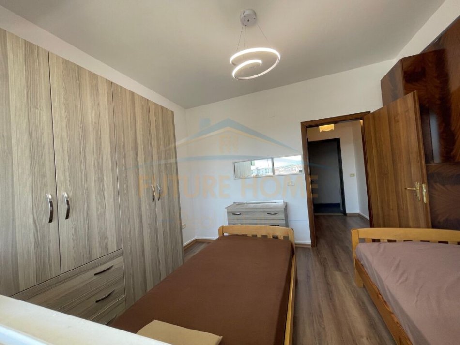 Tirane, shitet apartament 1+1+Ballkon Kati 9, 62 m² 96.000 € (Porcelan, prane UET)