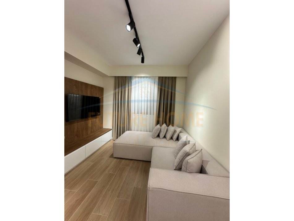 Tirane, jepet me qera apartament 1+1+Ballkon Kati 5, 65 m² 800 € (Rruga e Durresit)