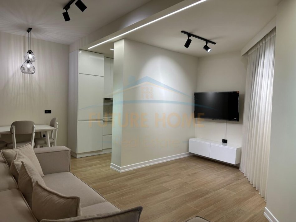 Tirane, jepet me qera apartament 1+1 Kati 5, 65 m² 800 € (Rruga e Durresit)