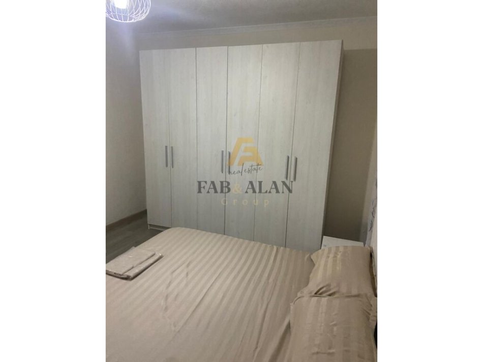 Tirane, jepet me qera apartament 2+1 , 90 m² 450 € (Rruga Besa)