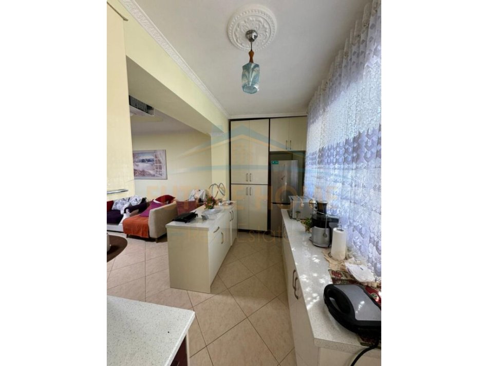 Tirane, shitet apartament 2+1 Kati 1, 102 m² 95.000 € (Allias)