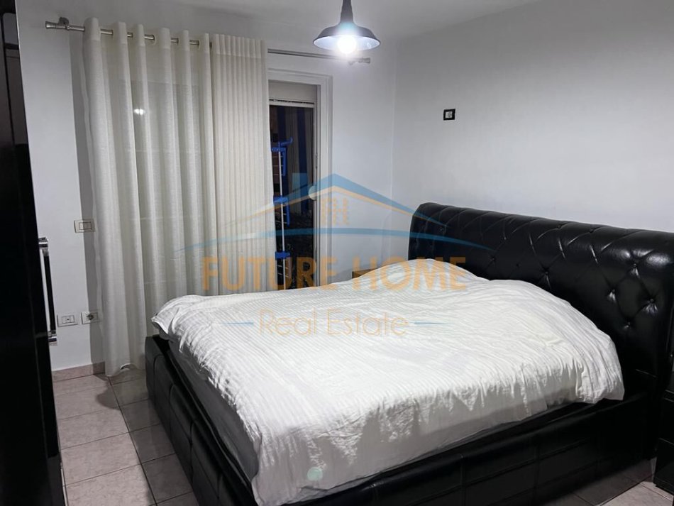 Tirane, shitet apartament 1+1+Ballkon Kati 5, 58 m² 98.000 € (XHAMLLIKU)