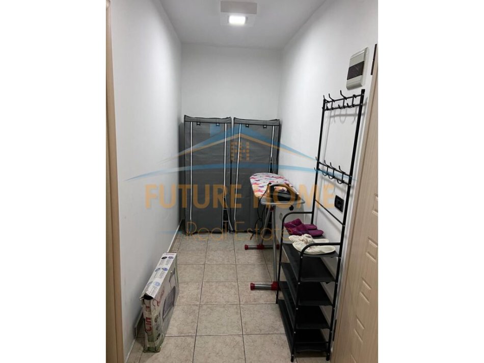 Tirane, shitet apartament 1+1+Ballkon Kati 5, 58 m² 98.000 € (XHAMLLIKU)