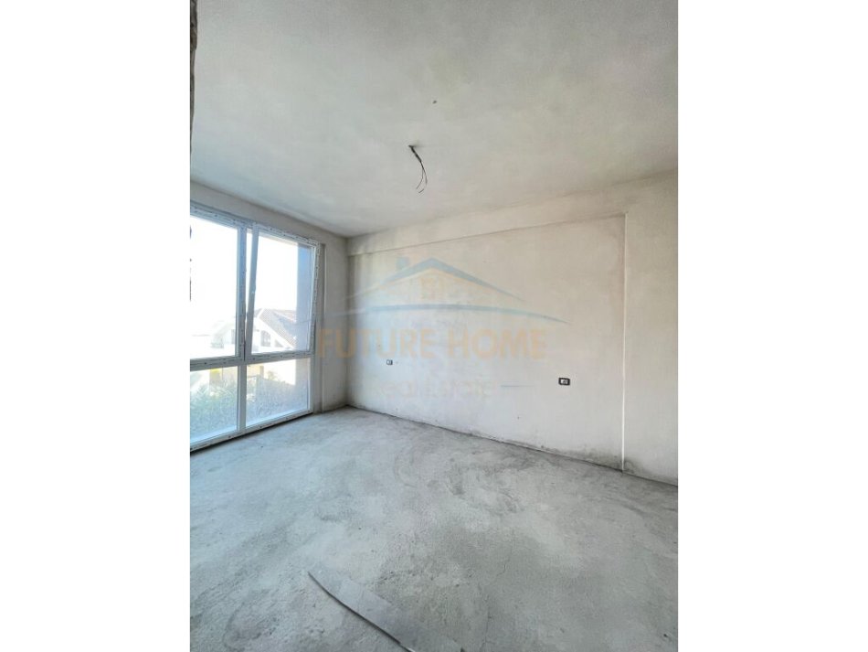 Tirane, shitet apartament 3+1+Aneks+Ballkon Kati 1, 167 m² 392.508 € (Rruga e Elbasanit)