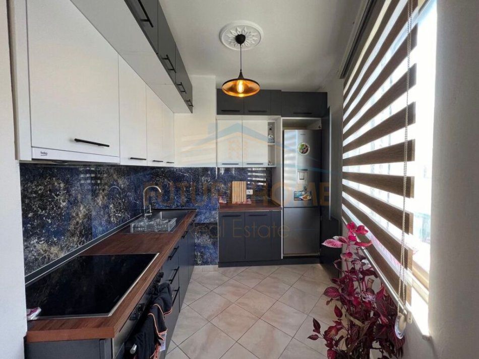 Durres, shitet apartament 3+1 Kati 8, 118 m² 140.000 € (Plazh Iliria)