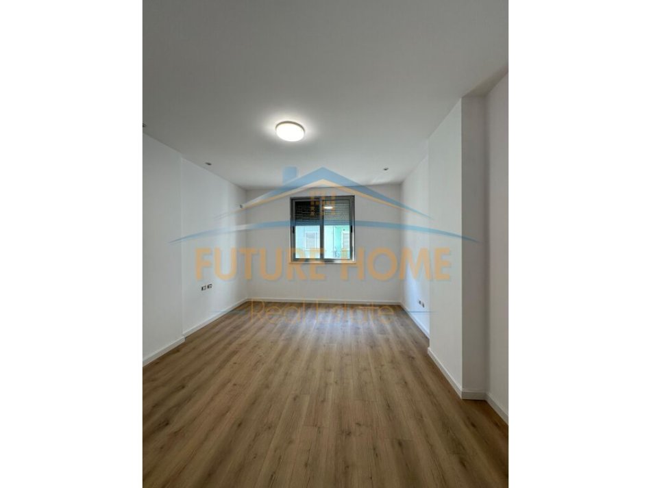 Tirane, shitet apartament 2+1+Ballkon Kati 1, 104 m² 180.000 € (Kodra e Diellit)