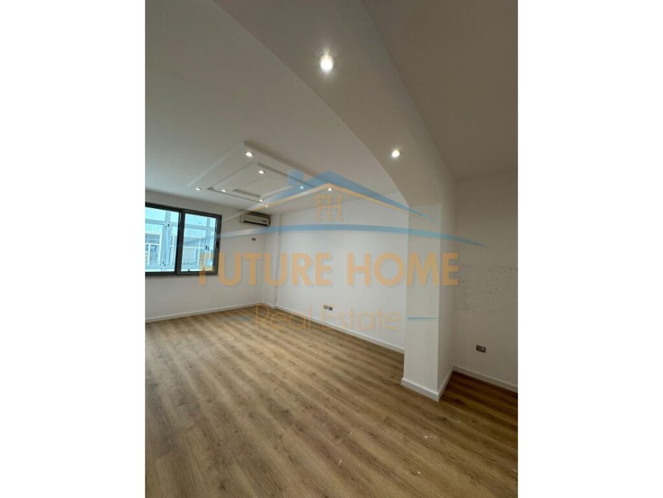 Tirane, shitet apartament 2+1+Ballkon Kati 1, 104 m² 180.000 € (Kodra e Diellit)