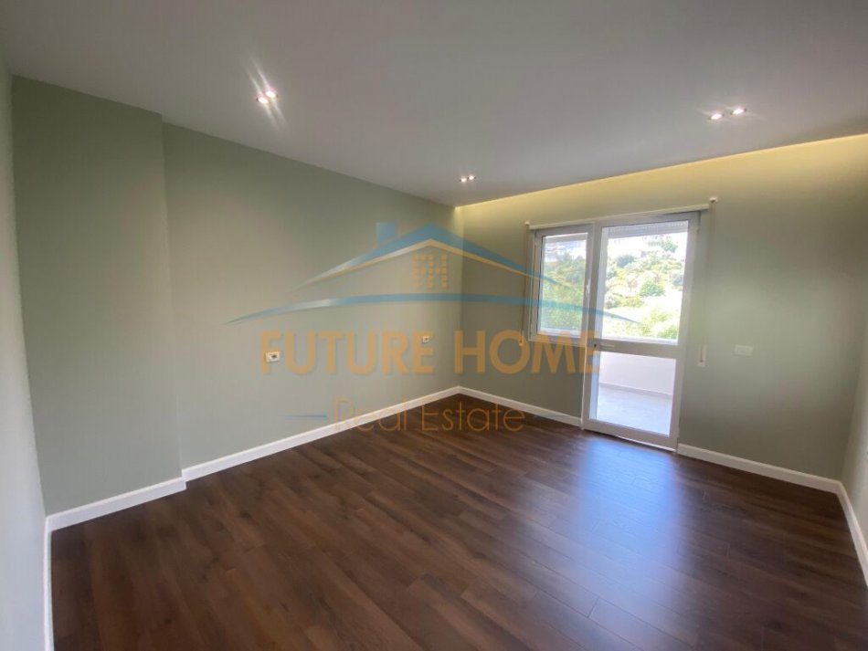 Tirane, shitet apartament 2+1+Ballkon Kati 1, 120 m² 210.000 € (Kopshti Botanik)