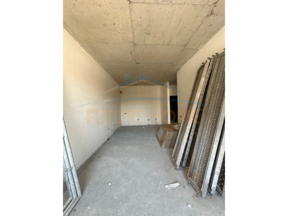 Tirane, shitet apartament 2+1 Kati 2, 86 m² 160.000 € (Rruga Bedri Karapici , prane Spitalit Amerikan 3)