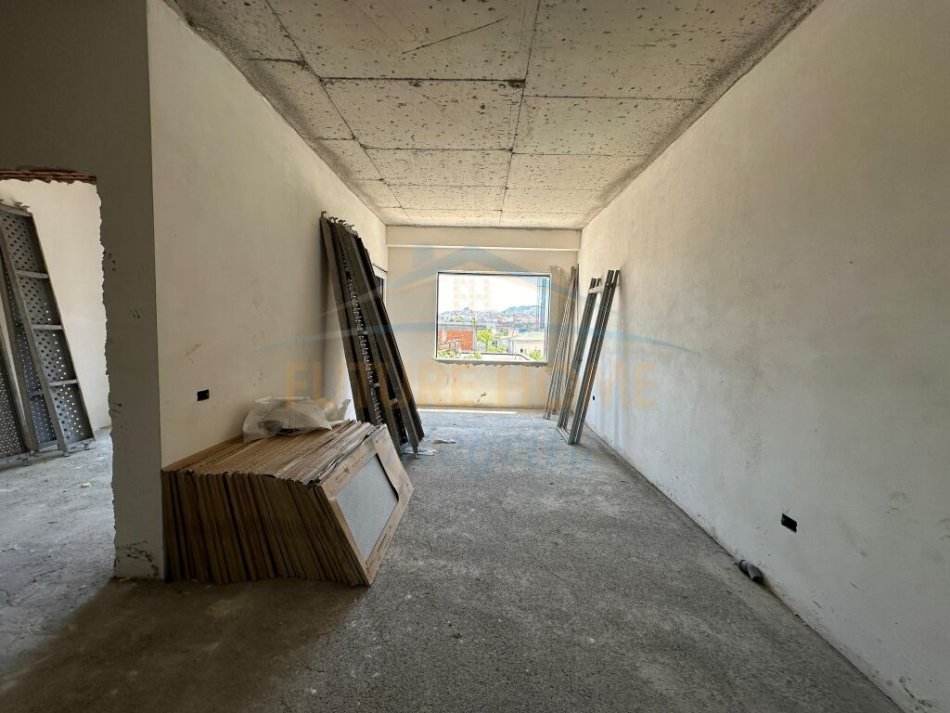 Tirane, shitet apartament 2+1 Kati 2, 86 m² 160.000 € (Rruga Bedri Karapici , prane Spitalit Amerikan 3)